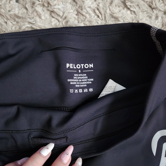 NWOT Peloton Workout Clothing Bundle - Small - Picture 11 of 11